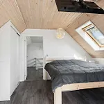 Cosy And Modern House In Peaceful Setting Otterup
