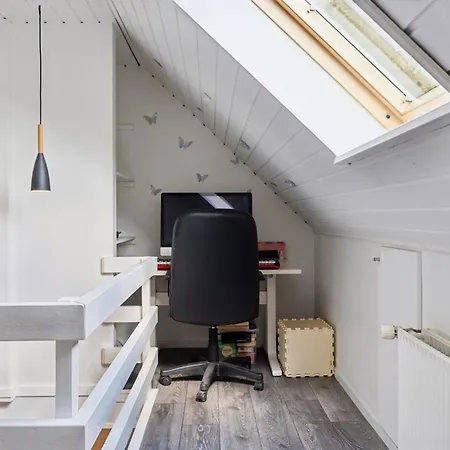 Cosy And Modern House In Peaceful Setting * Otterup